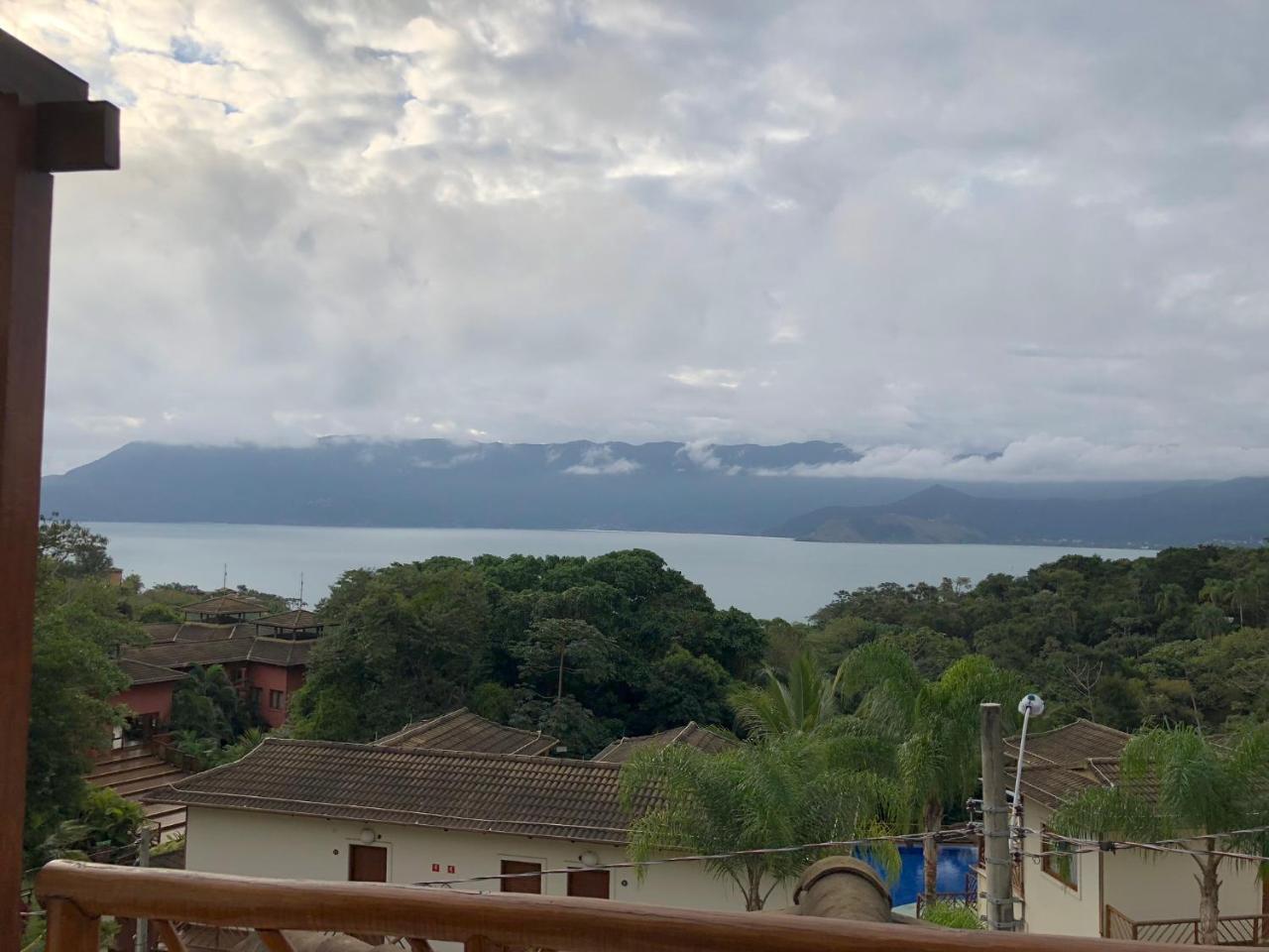 Вілла Bangalo Em Ilhabela/Yacamim Екстер'єр фото