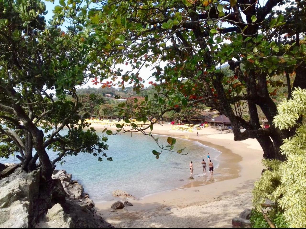 Вілла Bangalo Em Ilhabela/Yacamim Екстер'єр фото